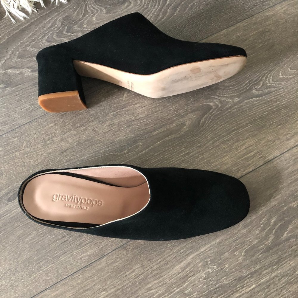 Suede mules - unworn